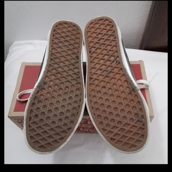 Vans Brown and Tan Sk8 Low. Size 5.5 Women And 4.0 Mens - Picture 10 of 12